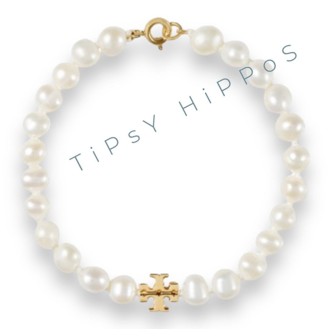 Tory Burch Pearl Bracelet With Gold Logo Charm & Clasp. 6282851