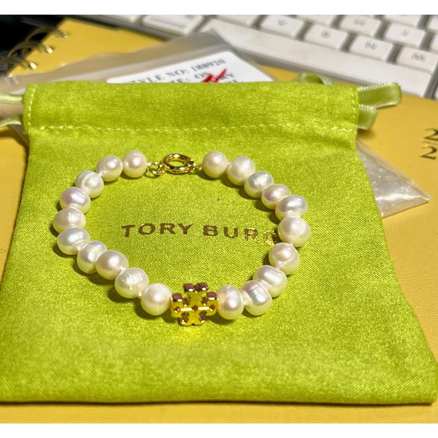 Tory Burch Pearl Bracelet With Gold Logo Charm & Clasp. 6282851