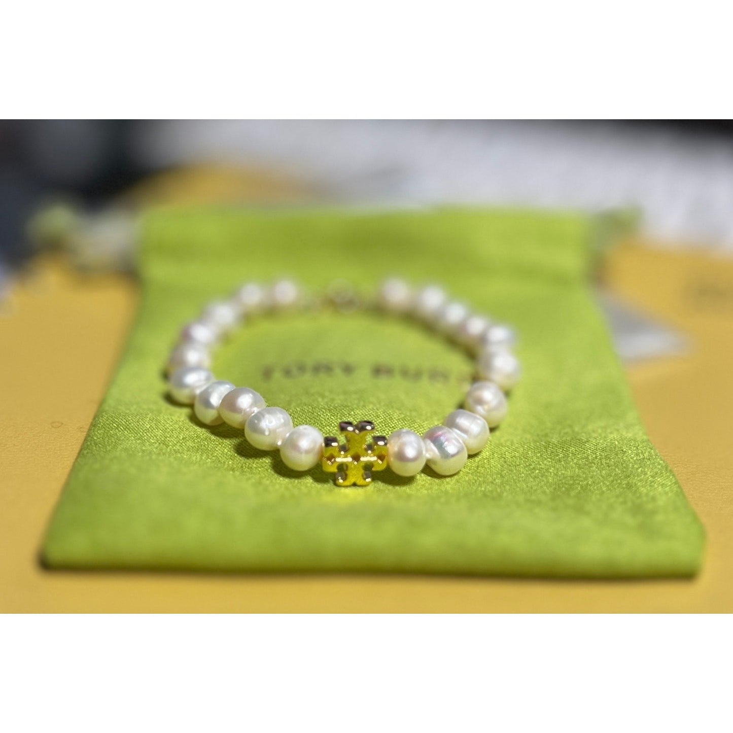 Tory Burch Pearl Bracelet With Gold Logo Charm & Clasp. 6282851