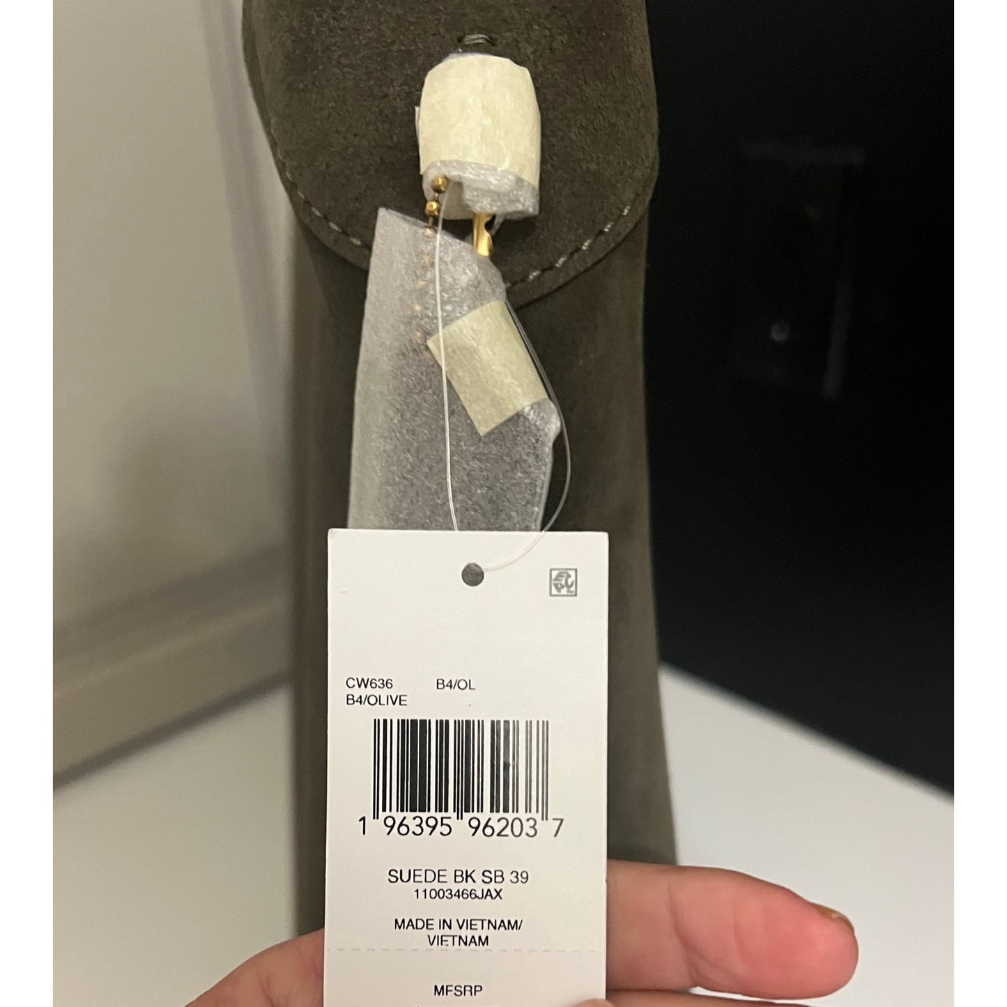 NEW WITH TAG AUTHENTIC COACH BROOKLYN 39 IN OLIVE GREEN SUEDE.      802D173P
