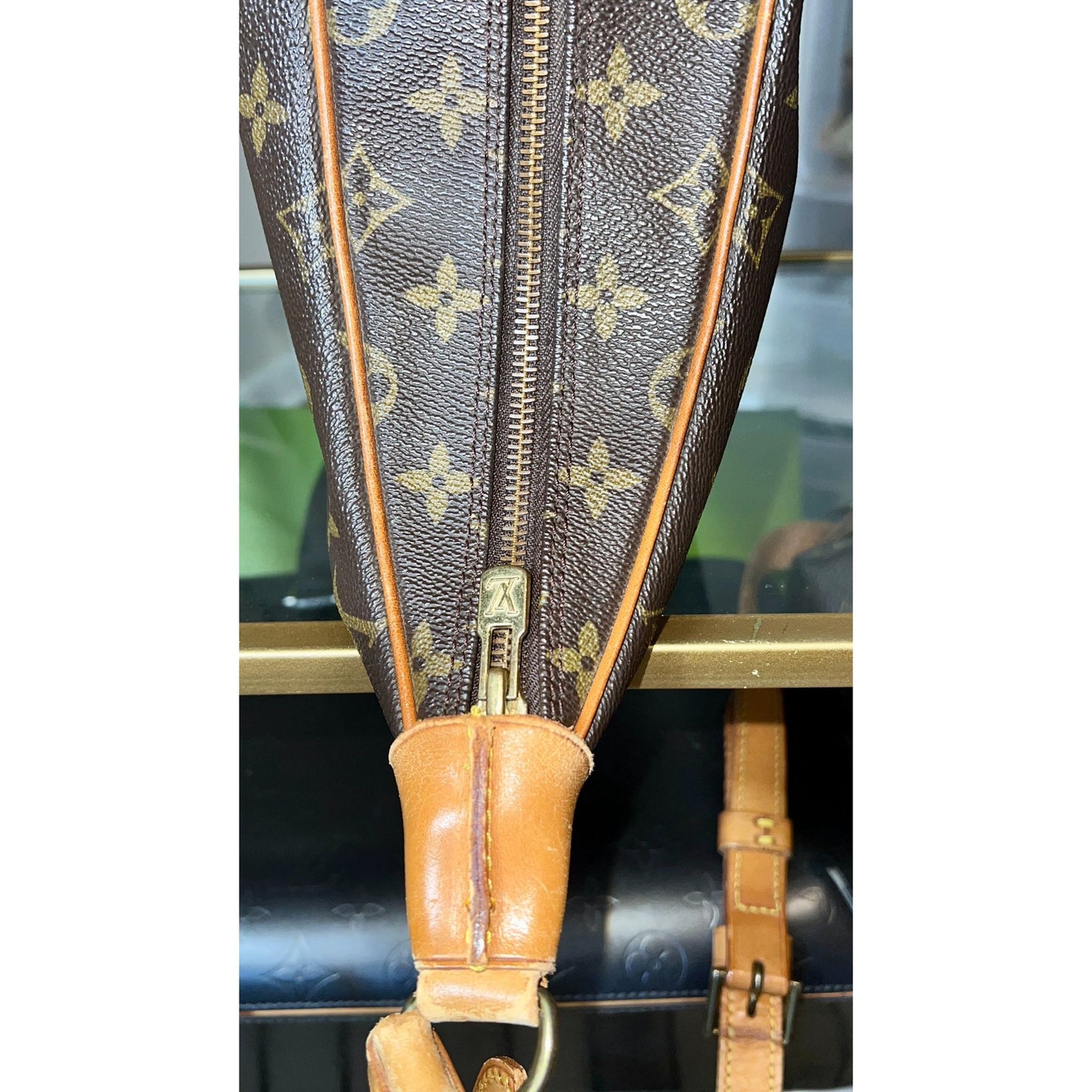 AUTHENTICATED!  LOUIS VUITTON Boulogne 35 Shoulder Bag Monogram