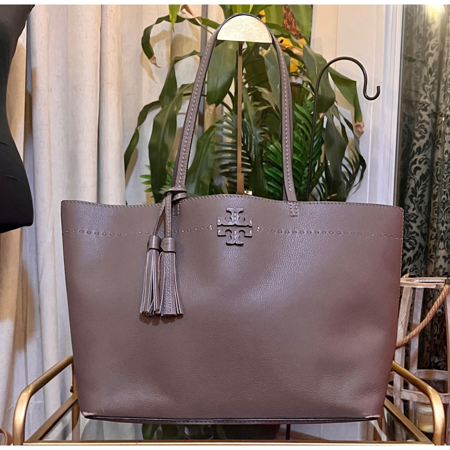 TORY BURCH TAUPE MCGRAW SHOULDER BAG