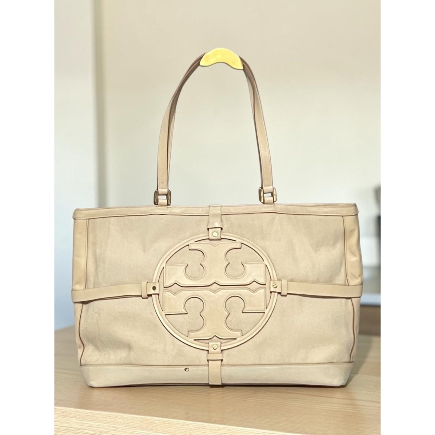 RARE!!!!  Authentic Tory Burch Large Winter White Holly Soulder Bag/Satchel