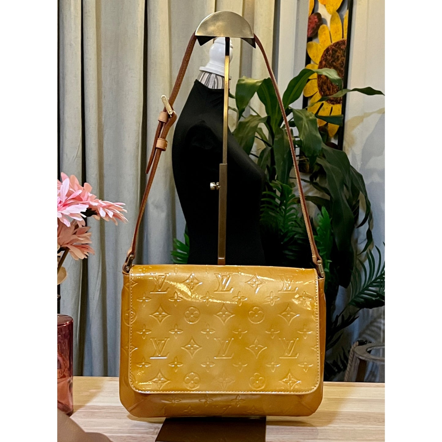 ✺ AUTHENTIC LOUIS VUITTON VERNISE THOMSPON STREET SHOULDER BAG ✺✺