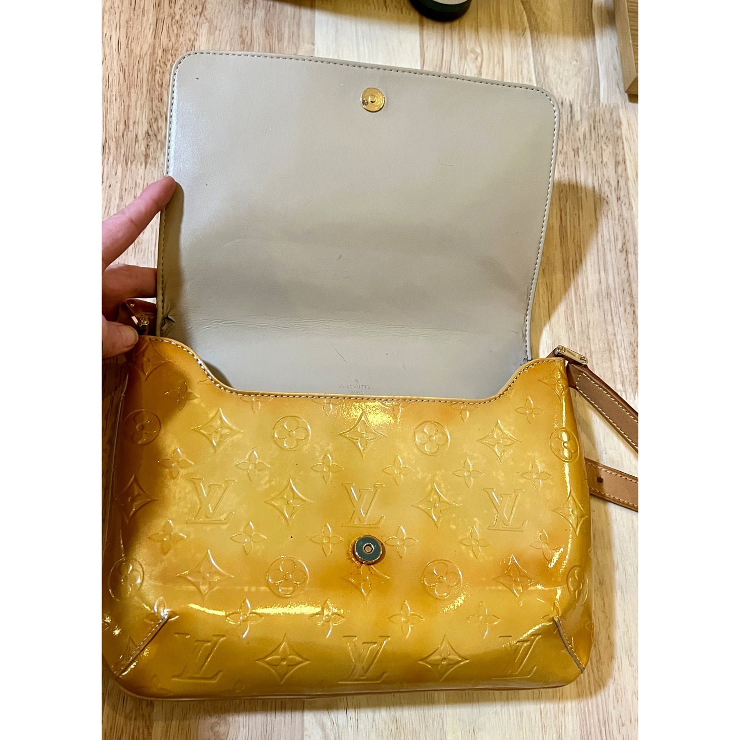 ✺ AUTHENTIC LOUIS VUITTON VERNISE THOMSPON STREET SHOULDER BAG ✺✺