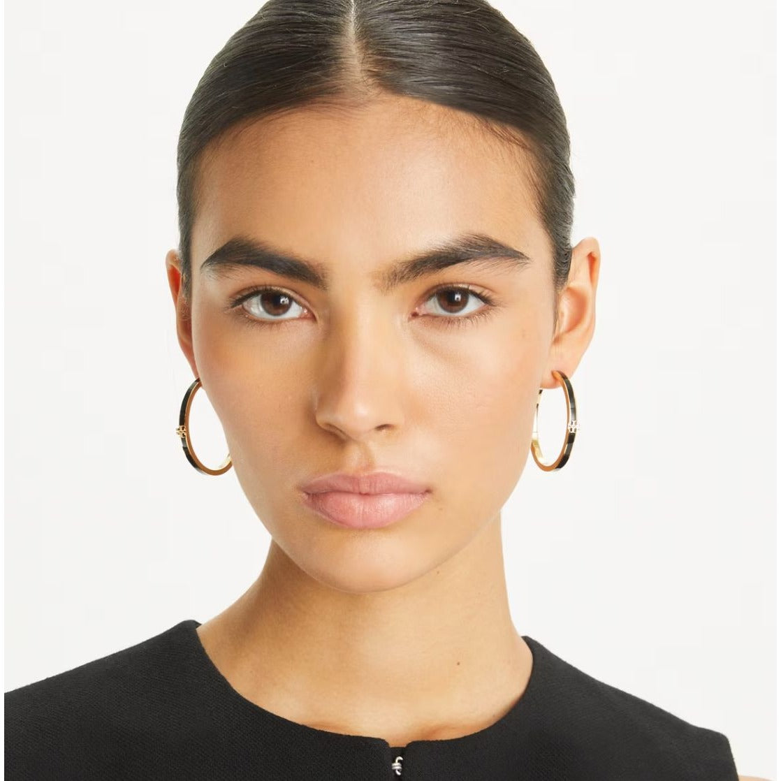 TORY BURCH BLACK AND GOLD KIRA ENAMEL HOP EARRINGS ✺✺